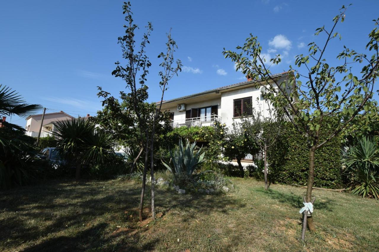 Apartments Blazevic Omisalj ภายนอก รูปภาพ
