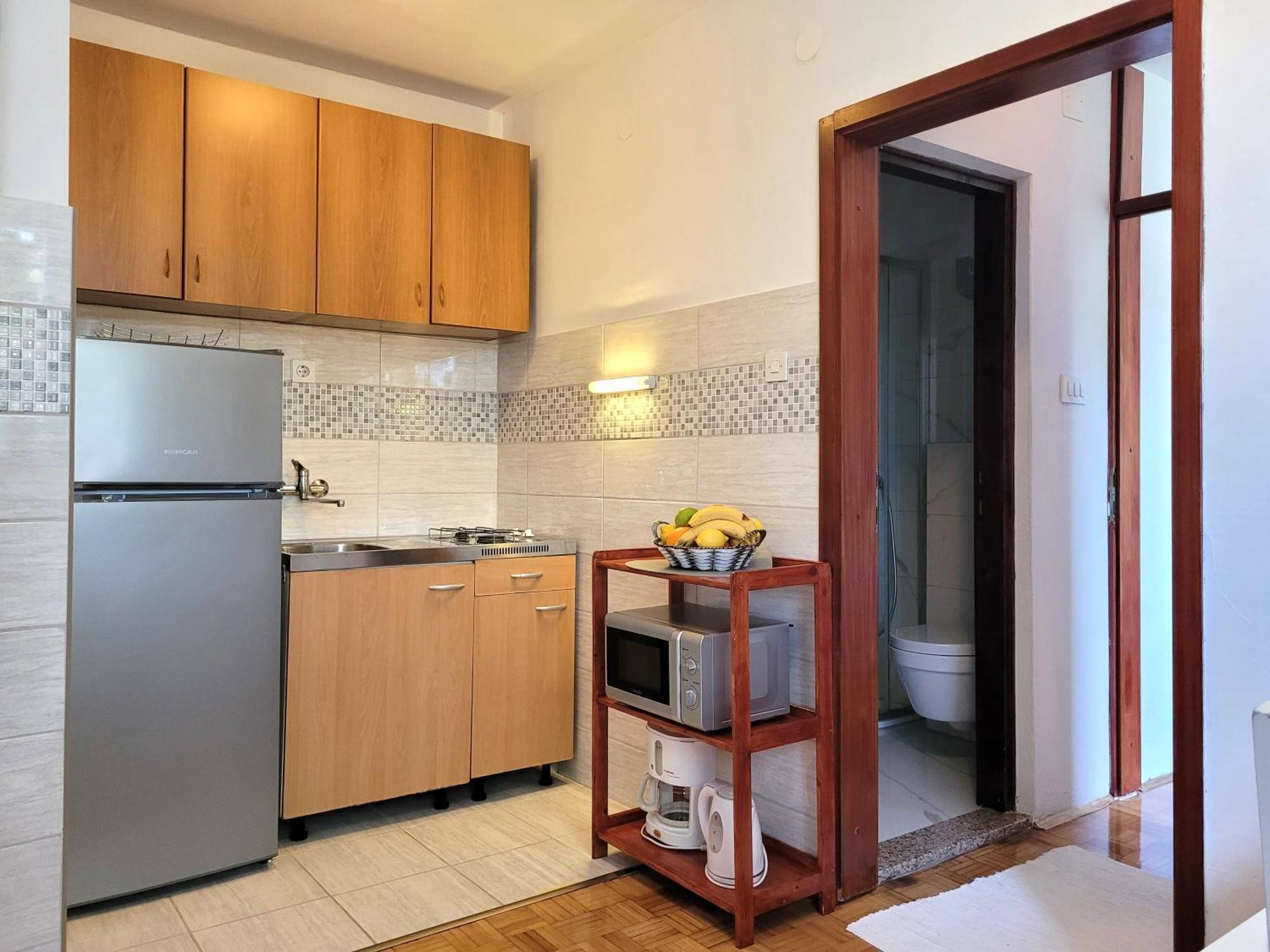 Apartments Blazevic Omisalj ภายนอก รูปภาพ