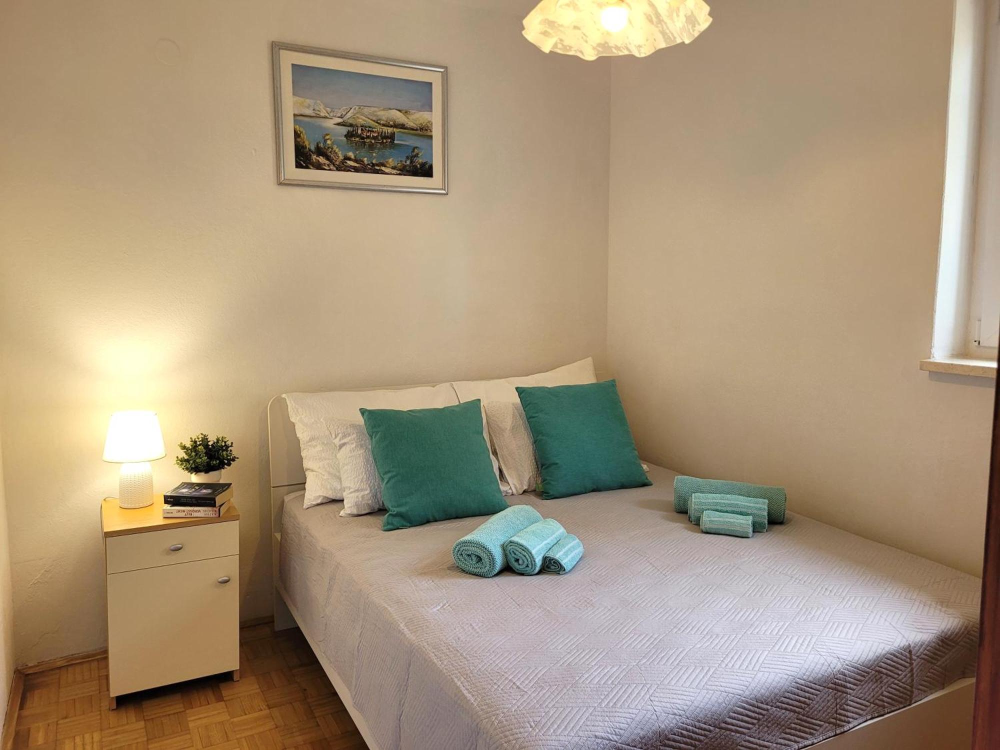 Apartments Blazevic Omisalj ภายนอก รูปภาพ