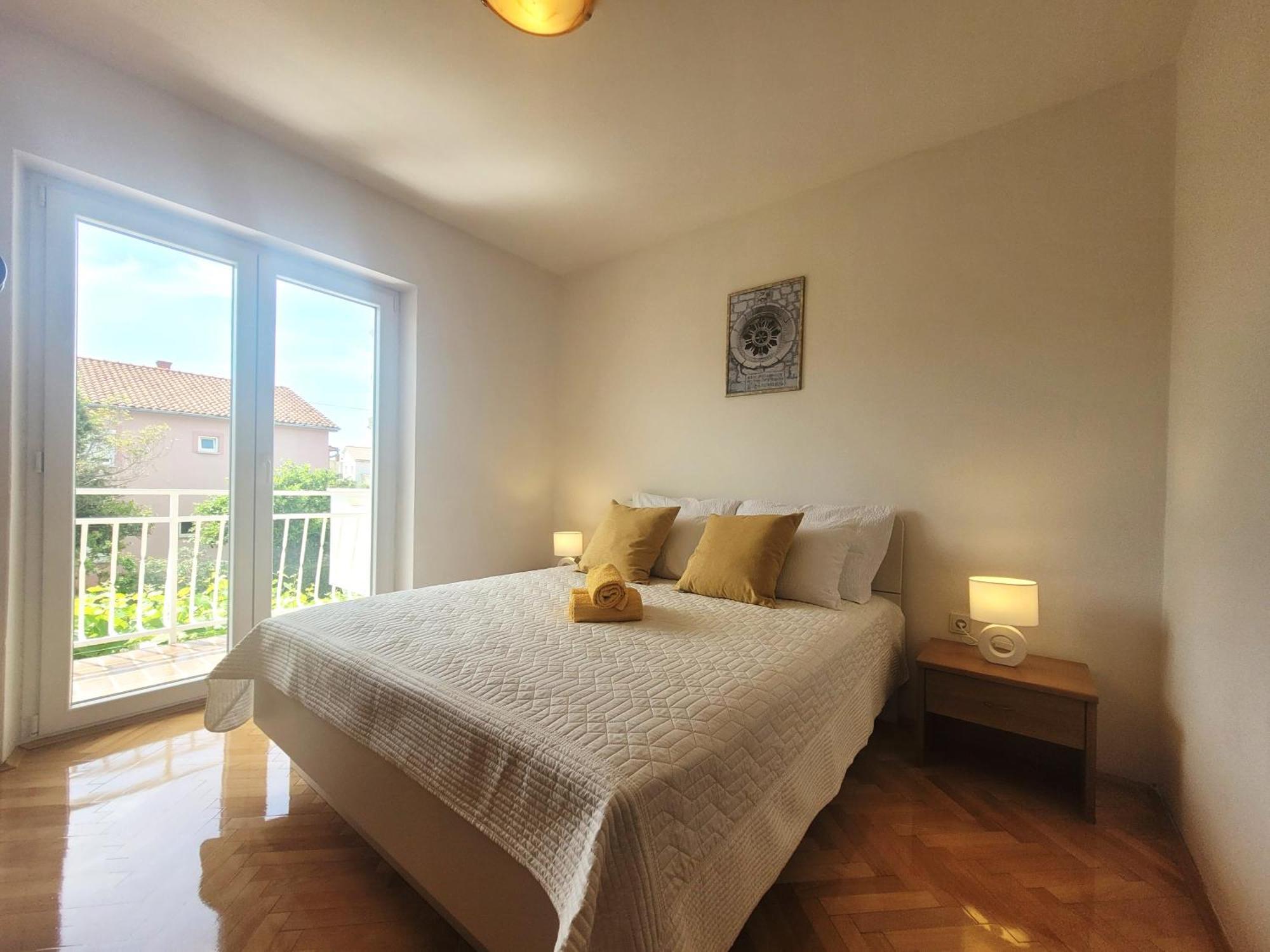 Apartments Blazevic Omisalj ภายนอก รูปภาพ