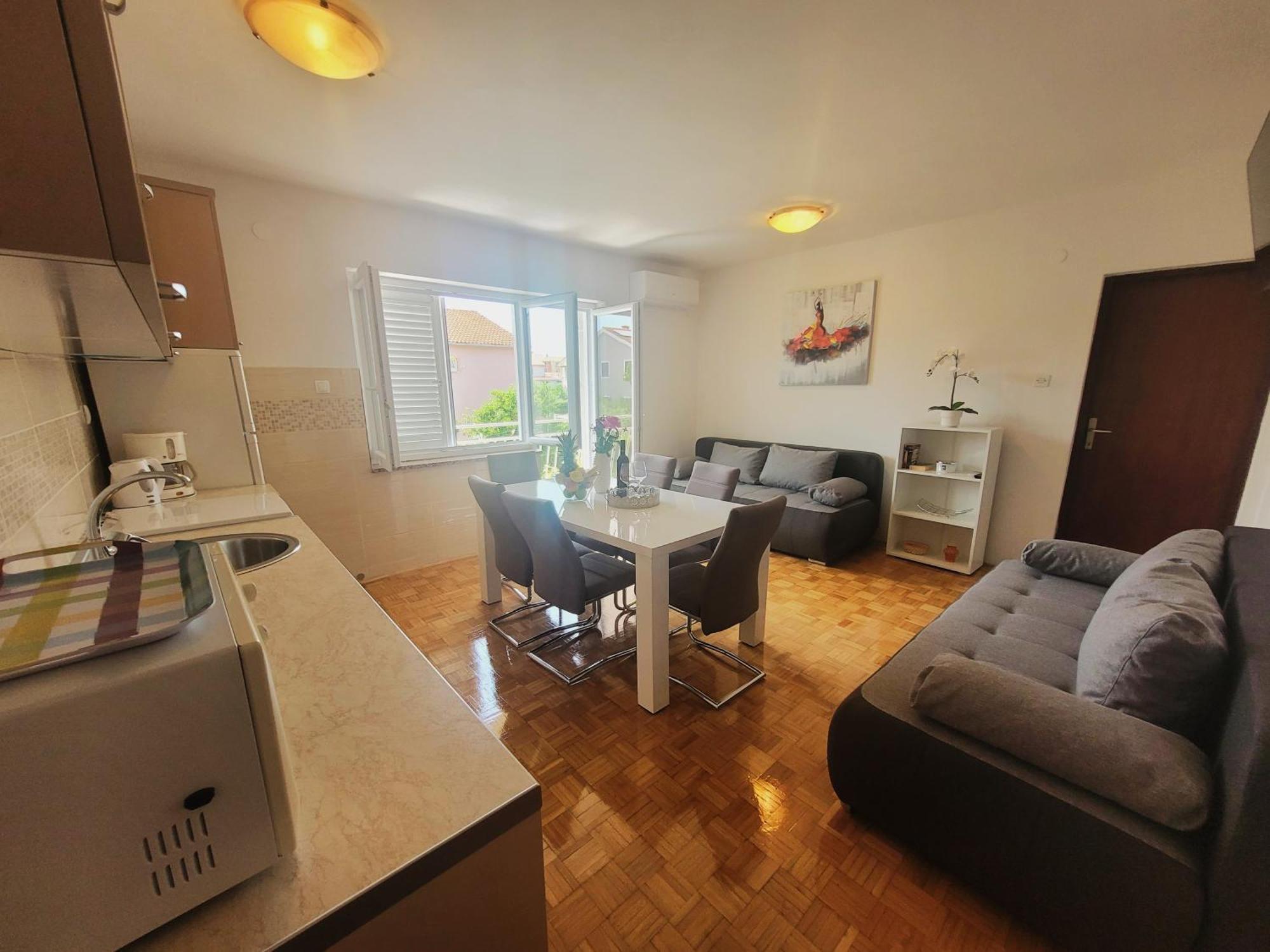 Apartments Blazevic Omisalj ภายนอก รูปภาพ
