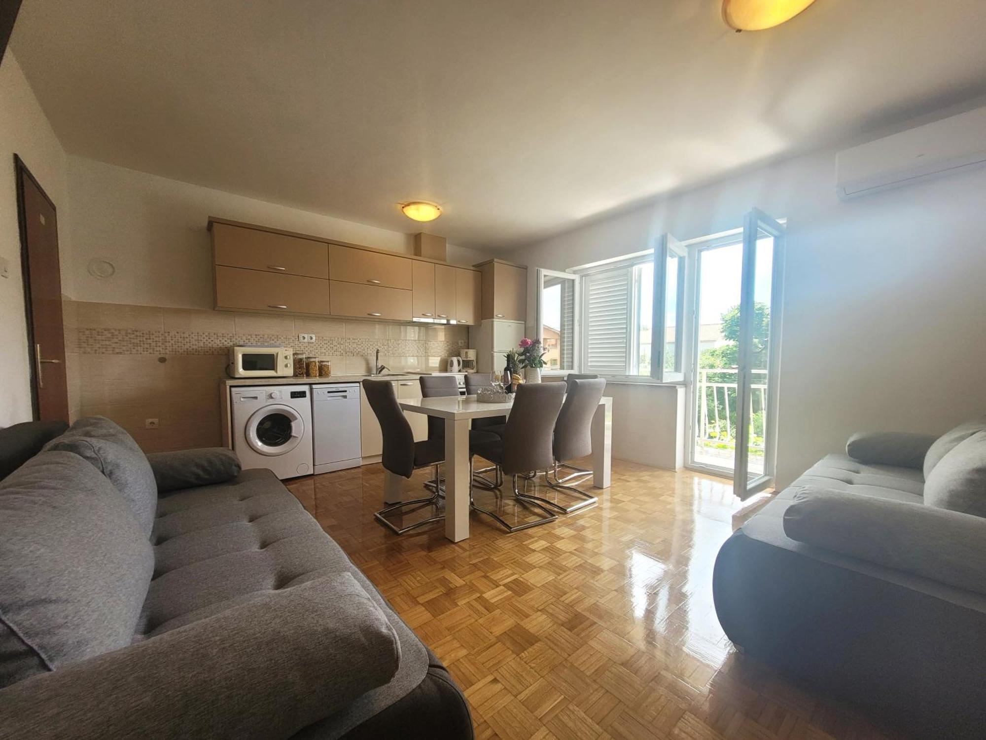 Apartments Blazevic Omisalj ภายนอก รูปภาพ