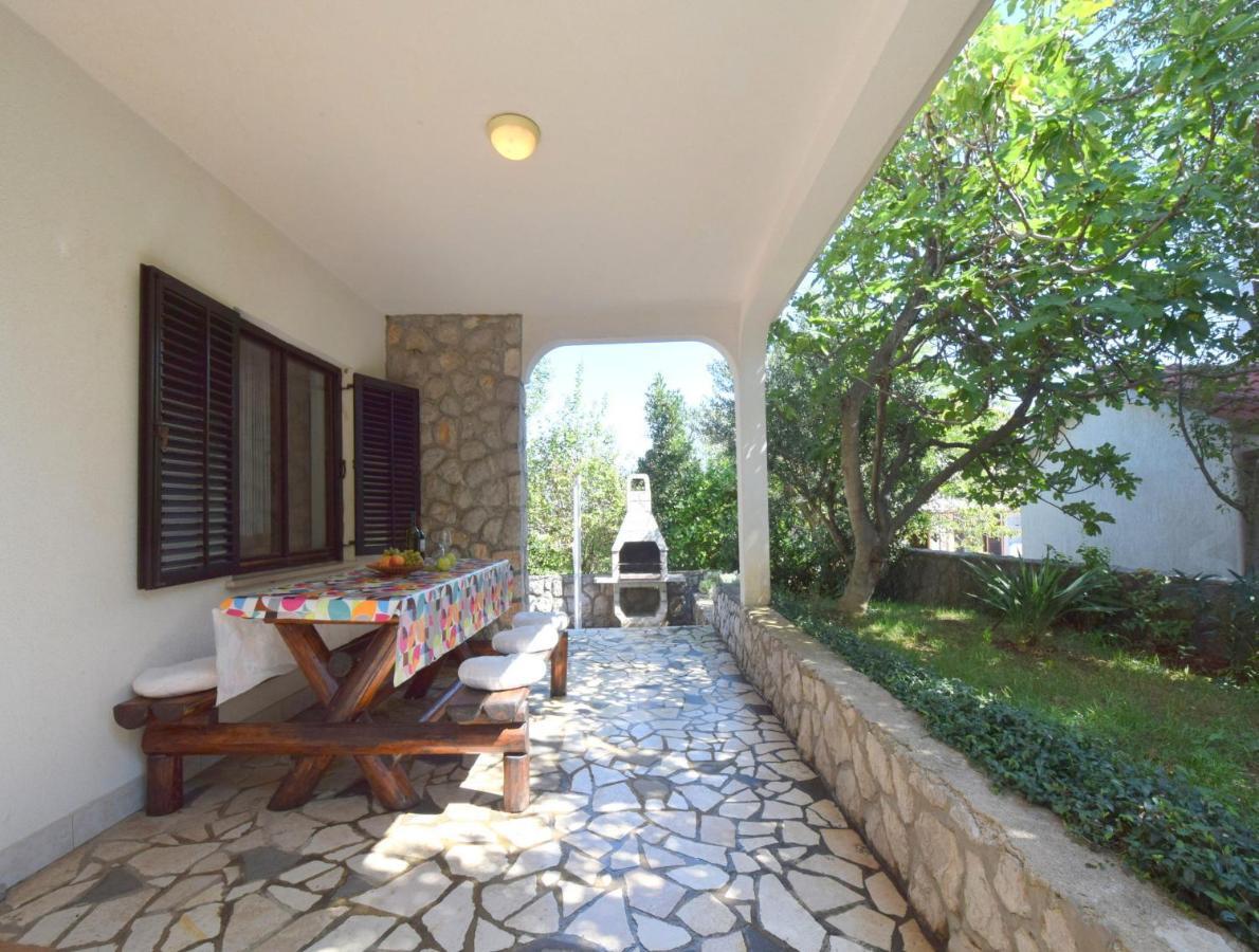 Apartments Blazevic Omisalj ภายนอก รูปภาพ