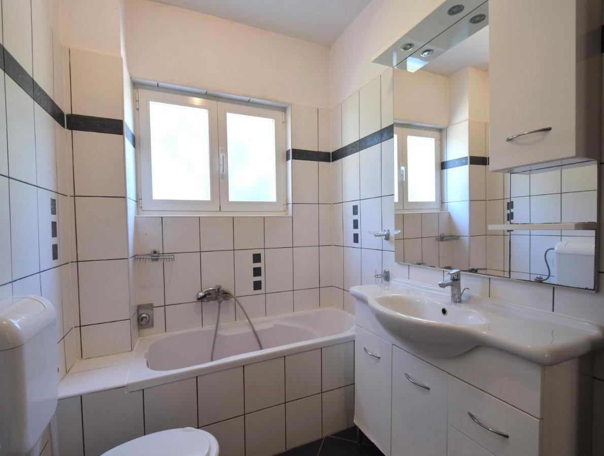 Apartments Blazevic Omisalj ภายนอก รูปภาพ